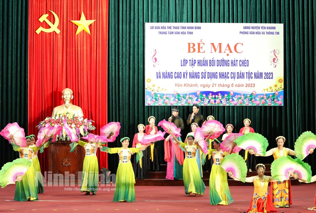 Yen Khanh clausura un curso de formación para fomentar el canto Cheo y mejorar las habilidades en el uso de instrumentos musicales tradicionales en 2023