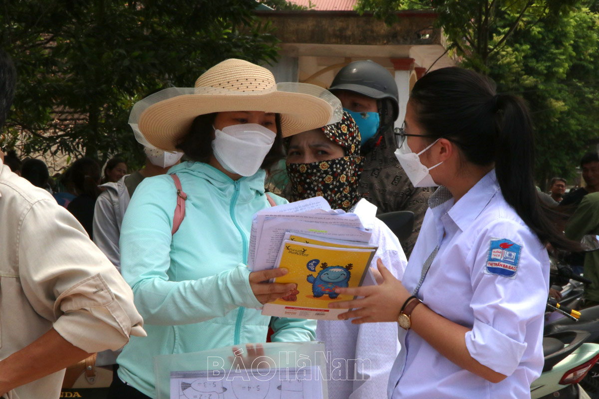 Ngày thi đầu tiên của Kỳ thi tuyển sinh lớp 10 không chuyên năm học 2023 2024 đã diễn ra an toàn