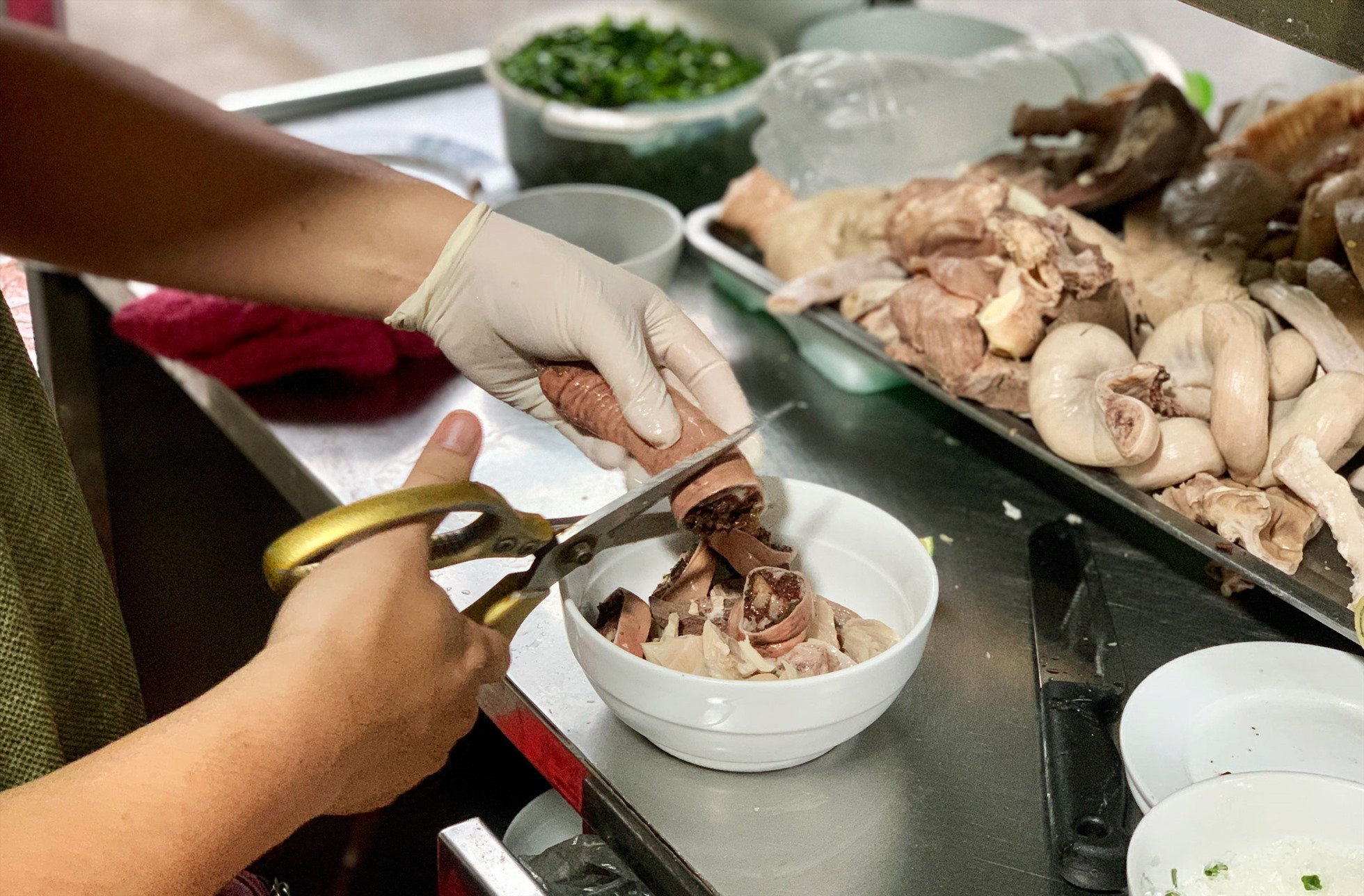 Journal coréen : Le Vietnam regorge de spécialités culinaires, il serait dommage de ne manger que de la soupe de nouilles au bœuf