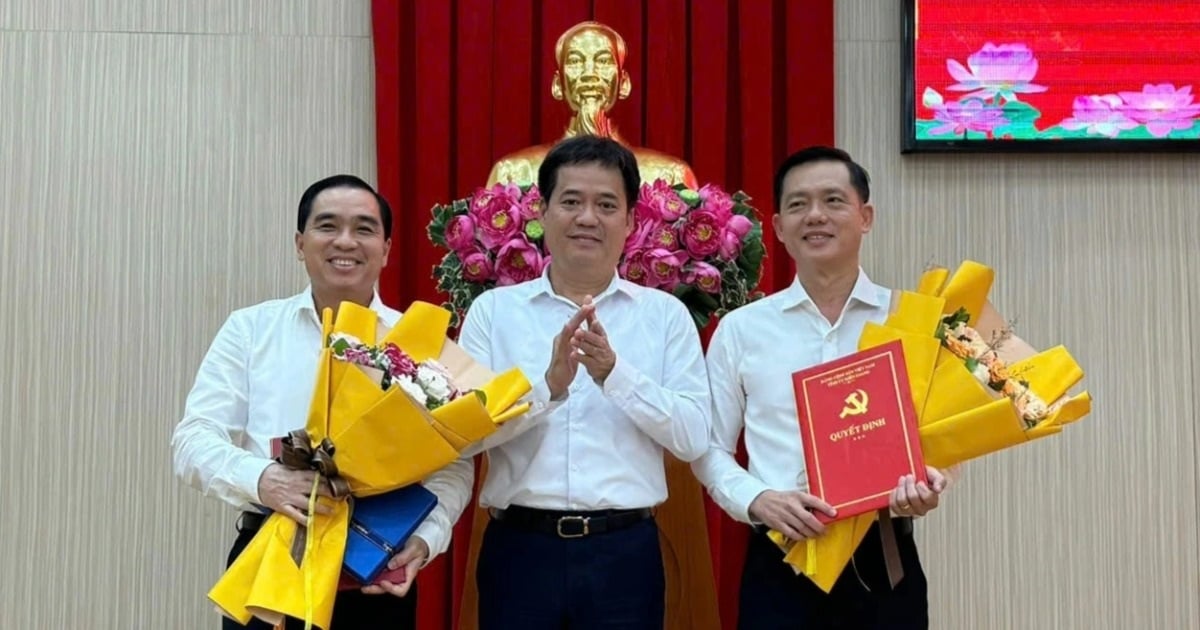 Mr. Huynh Quang Hung ceased to hold the position of Deputy Secretary of Phu Quoc City Party Committee.