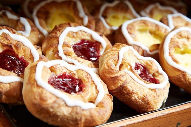 デンマークのコペンハーゲンで名物料理を体験 - 写真3。