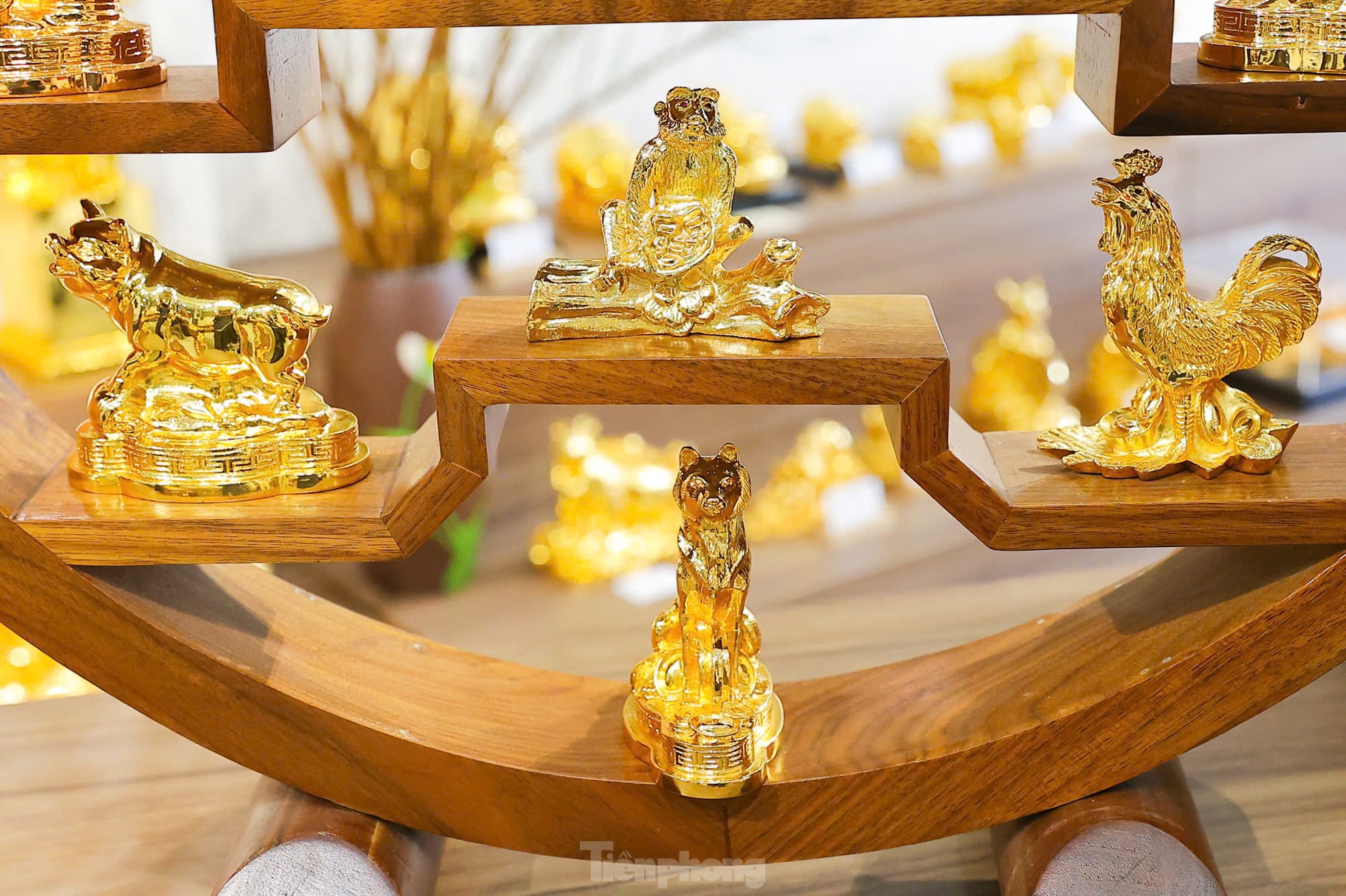 24K gold-plated statues of the 12 zodiac animals are best sellers on the occasion of the Lunar New Year, photo 4