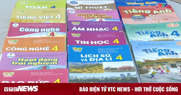 Tăng gấp ba giá sách giáo khoa lớp 4, 8, 11 mới