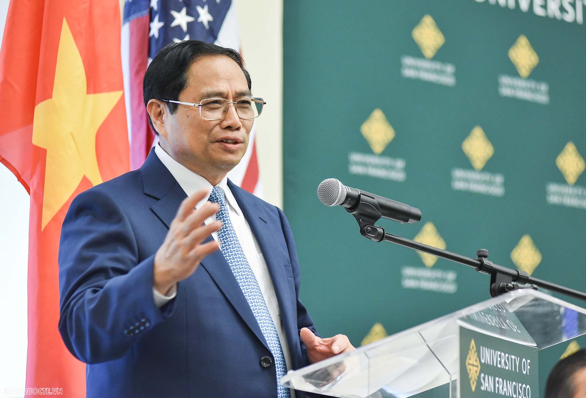 Thăm trường đại học