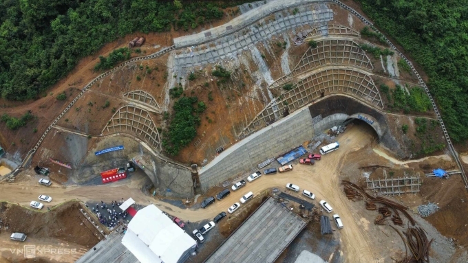 Construction of Than Vu tunnel on Dien Chau - Bai Vot highway. Photo: Duc Hung