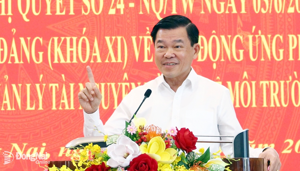 Le secrétaire provincial du Parti, Nguyen Hong Linh, a prononcé un discours lors de la conférence.