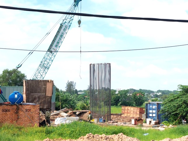 Image of the first two overpasses on Highway 13 in Binh Duong photo 3