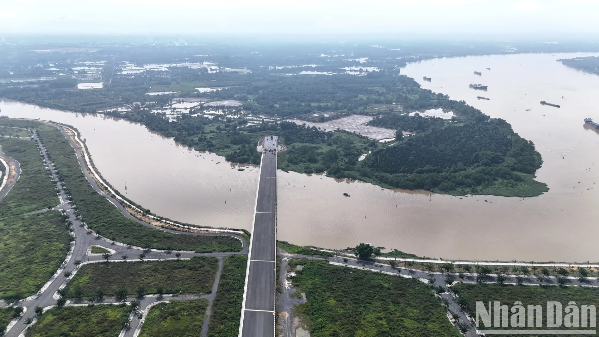 [Photo] Risk of wasting nearly 400 billion VND bridge completed without connecting road photo 6