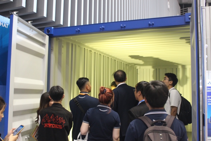 Hoa Phat Container booth stands out with 20-foot empty container products displayed at the exhibition.