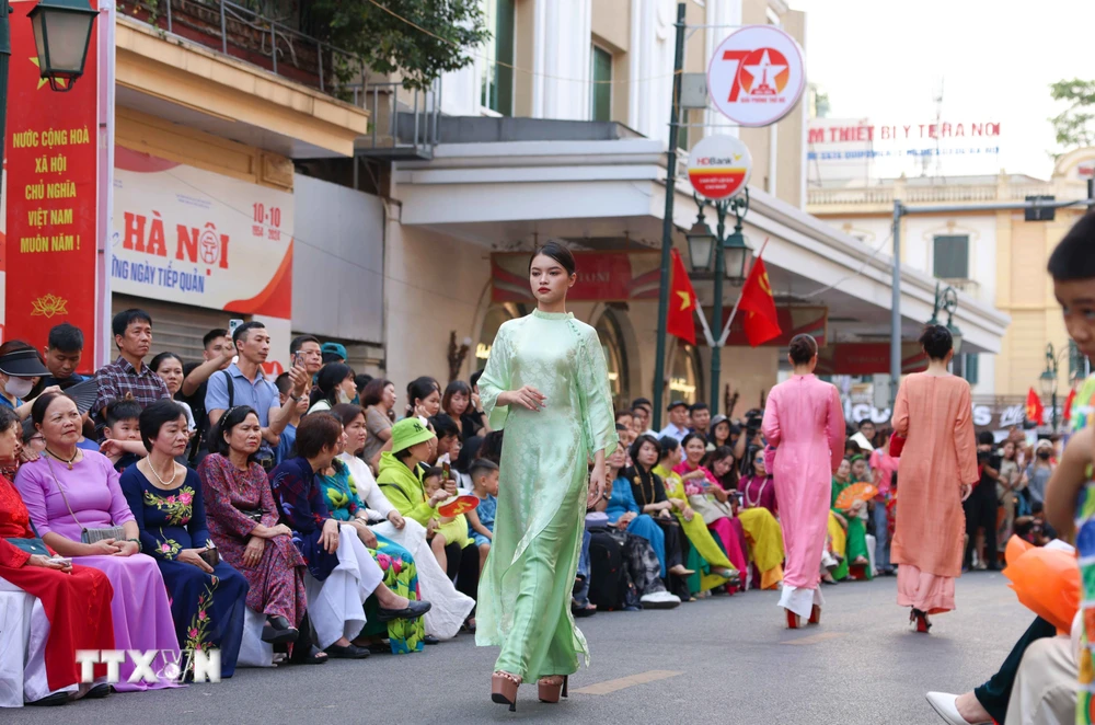 ttxvn-aodai (4).jpg