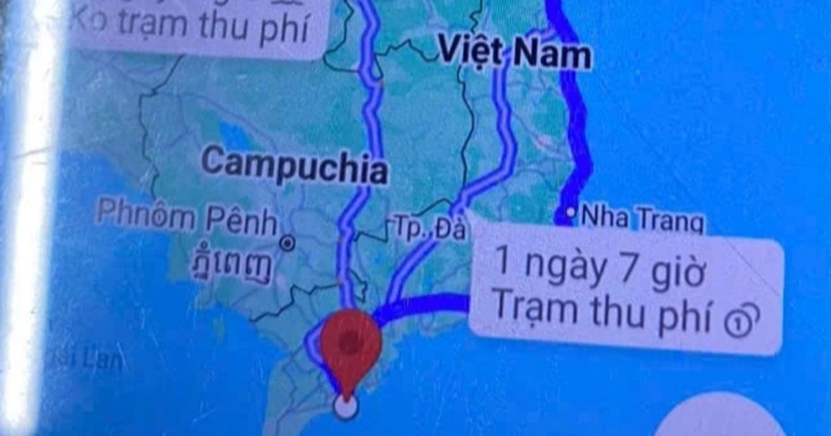 Dos amigos cercanos planean caminar a través de Laos hasta Soc Trang siguiendo las instrucciones de Google Maps.