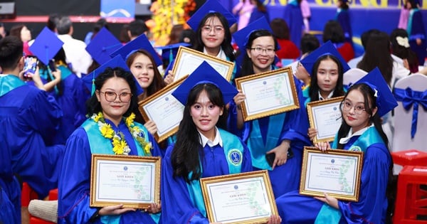 La Universidad de Derecho de la ciudad de Ho Chi Minh tiene un número récord de graduados excelentes.