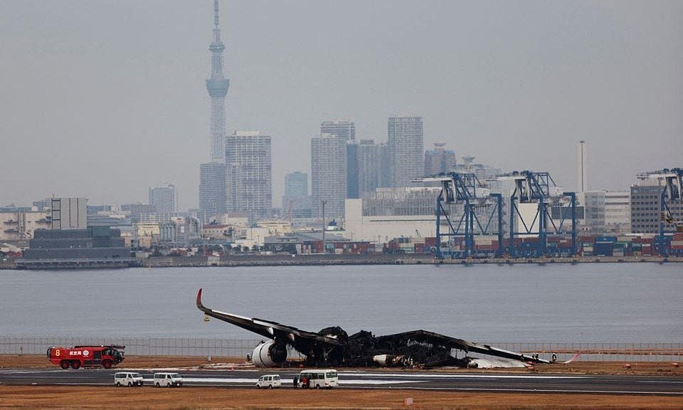 Une compagnie aérienne japonaise perd plus de 100 millions de dollars à cause d'un incendie dans son avion