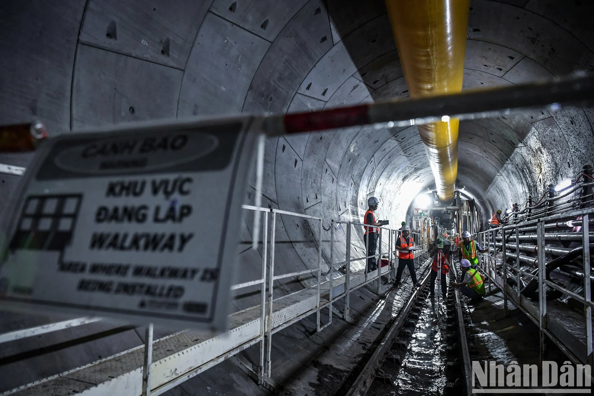 【写真】ニョンハノイ地下鉄駅の地下トンネルを掘るTBMロボットの30日間の写真21