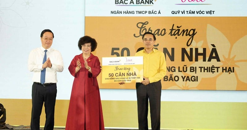 Ngân hàng Bắc Á tặng 50 căn nhà cho đồng bào vùng bão lũ