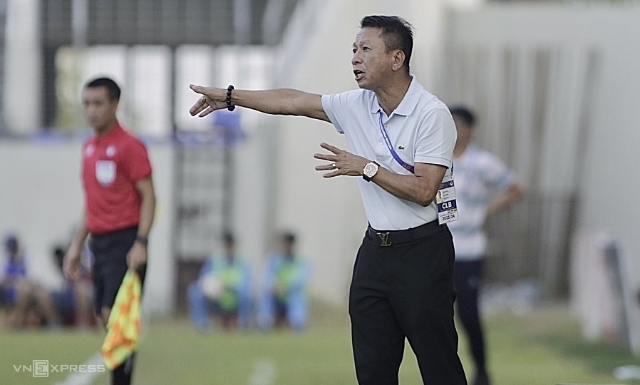 Coach Van Sy Son: 'V-League needs to test players for doping'