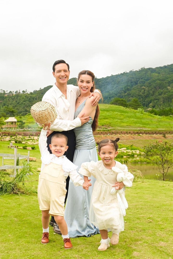 Ho Ngoc Ha publie également régulièrement des photos de ses deux enfants Lisa et Leon.