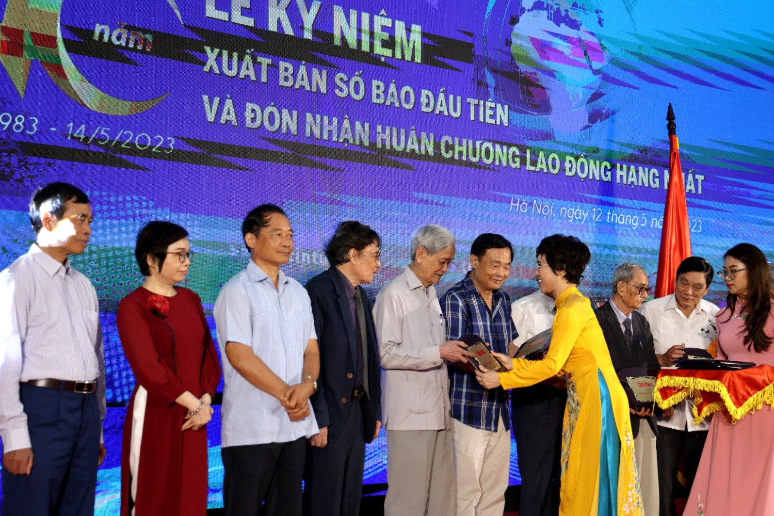 Photo caption