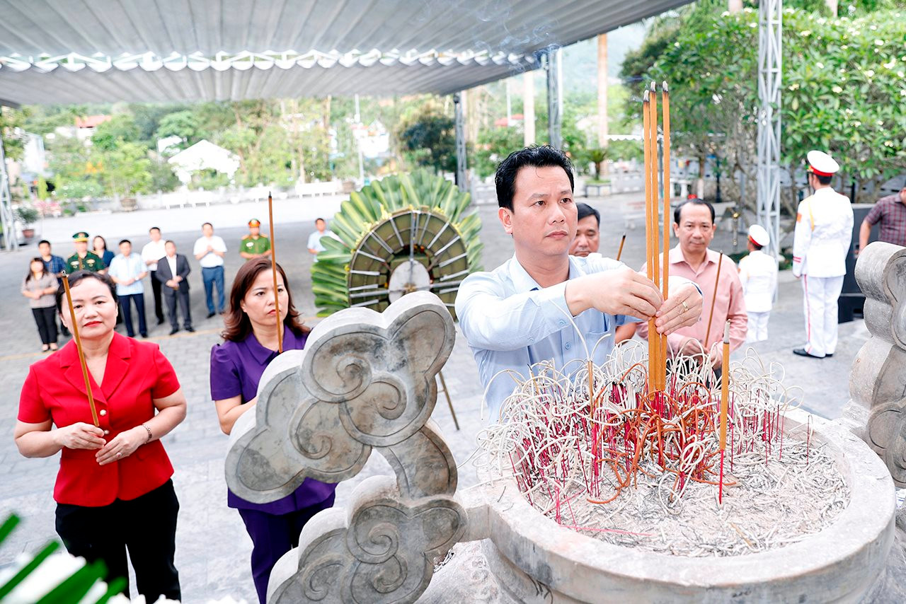 small_20240509-cemetery-vi-xuyen-3-camp.jpg