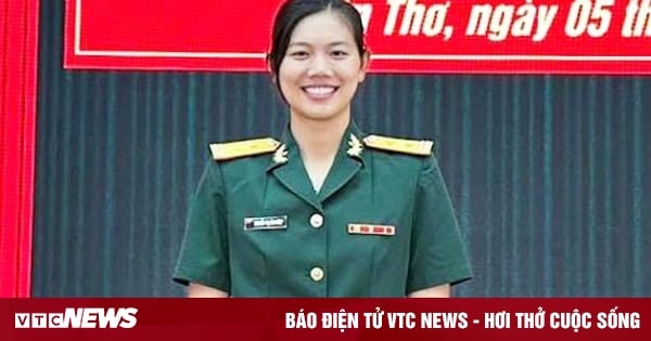 Ánh Viên khoe quân hàm Trung tá khiến dân mạng trầm trồ