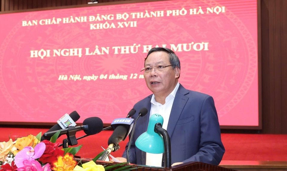 Phó Bí thư Thường trực Thành ủy Nguyễn Văn Phong quán triệt "tư tưởng, quan điểm chỉ đạo của Đảng và của đồng chí Tổng Bí thư Tô Lâm về Kỷ nguyên phát triển mới - Kỷ nguyên vươn mình của dân tộc Việt Nam" tại Hội nghị lần thứ 20 Ban Chấp hành Đảng bộ TP Hà Nội khóa XVII.