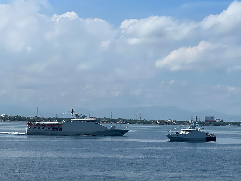 El desfile naval internacional inaugura las actividades en el marco del MNEK-4