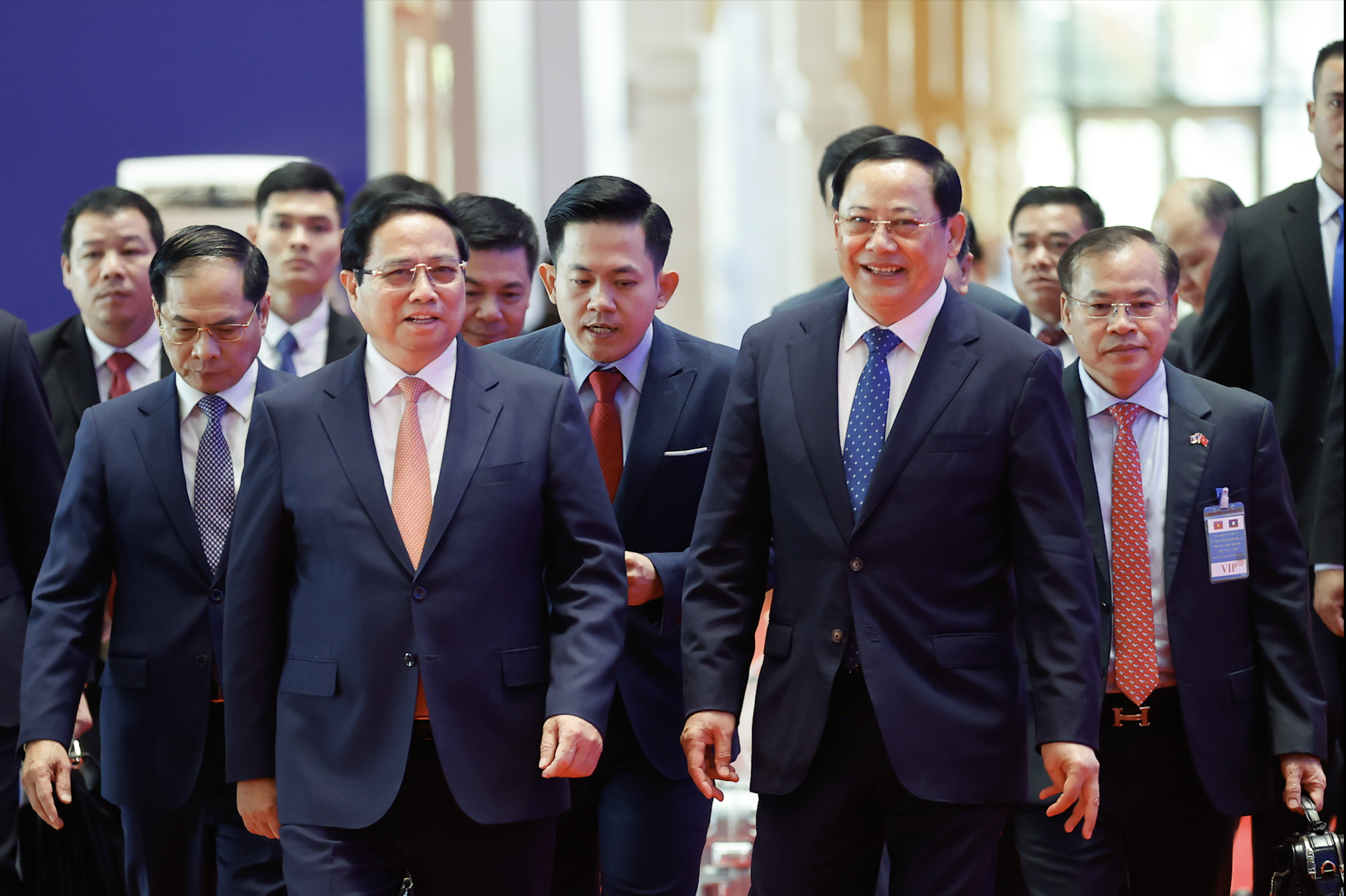 Vietnam y Laos juntos por el desarrollo sostenible y la prosperidad