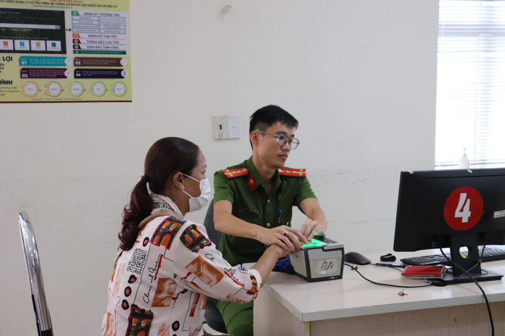 ตำรวจภูธรอำเภอหายฮา ออกหนังสือแจ้ง สปสช. ให้กับประชาชน ณ ศูนย์บริหารสาธารณะเขต