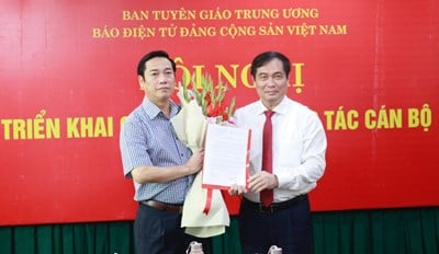 El camarada Nguyen Cong Dung está a cargo del periódico electrónico del Partido Comunista de Vietnam desde el 1 de julio de 2023.