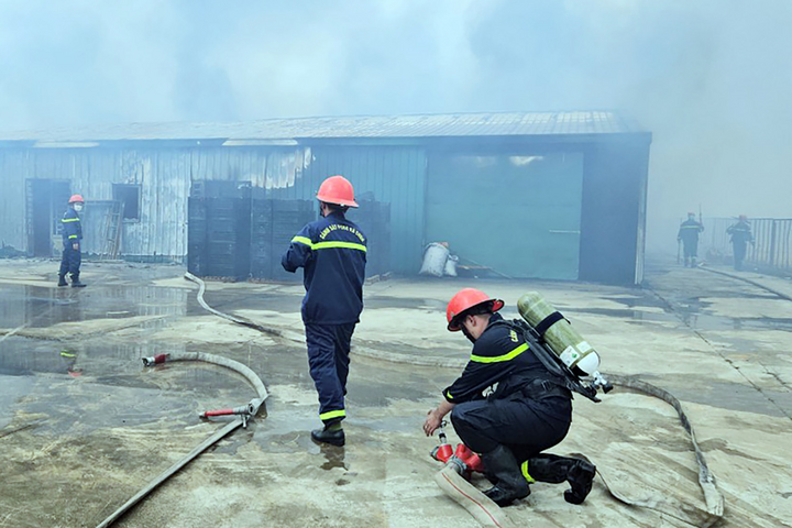 Die Feuerwehr rückte an, um den Brand zu löschen.