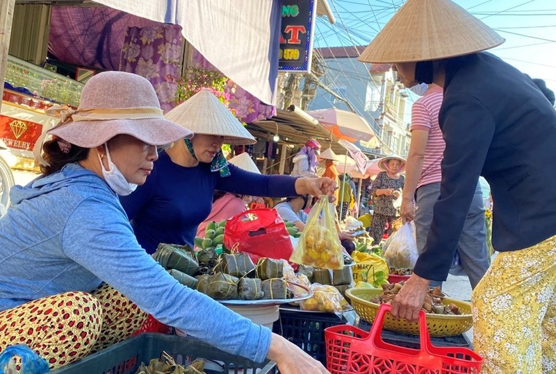 Яркие ароматы Праздника драконьих лодок | ИНТЕРНЕТ-ГАЗЕТА QUANG NAM