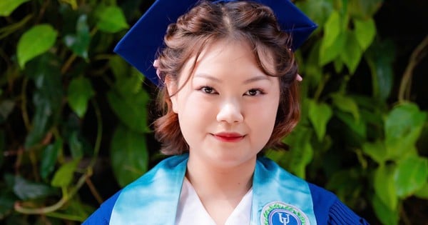 What is special about the highest-scoring valedictorian in the history of Ho Chi Minh City University of Law?