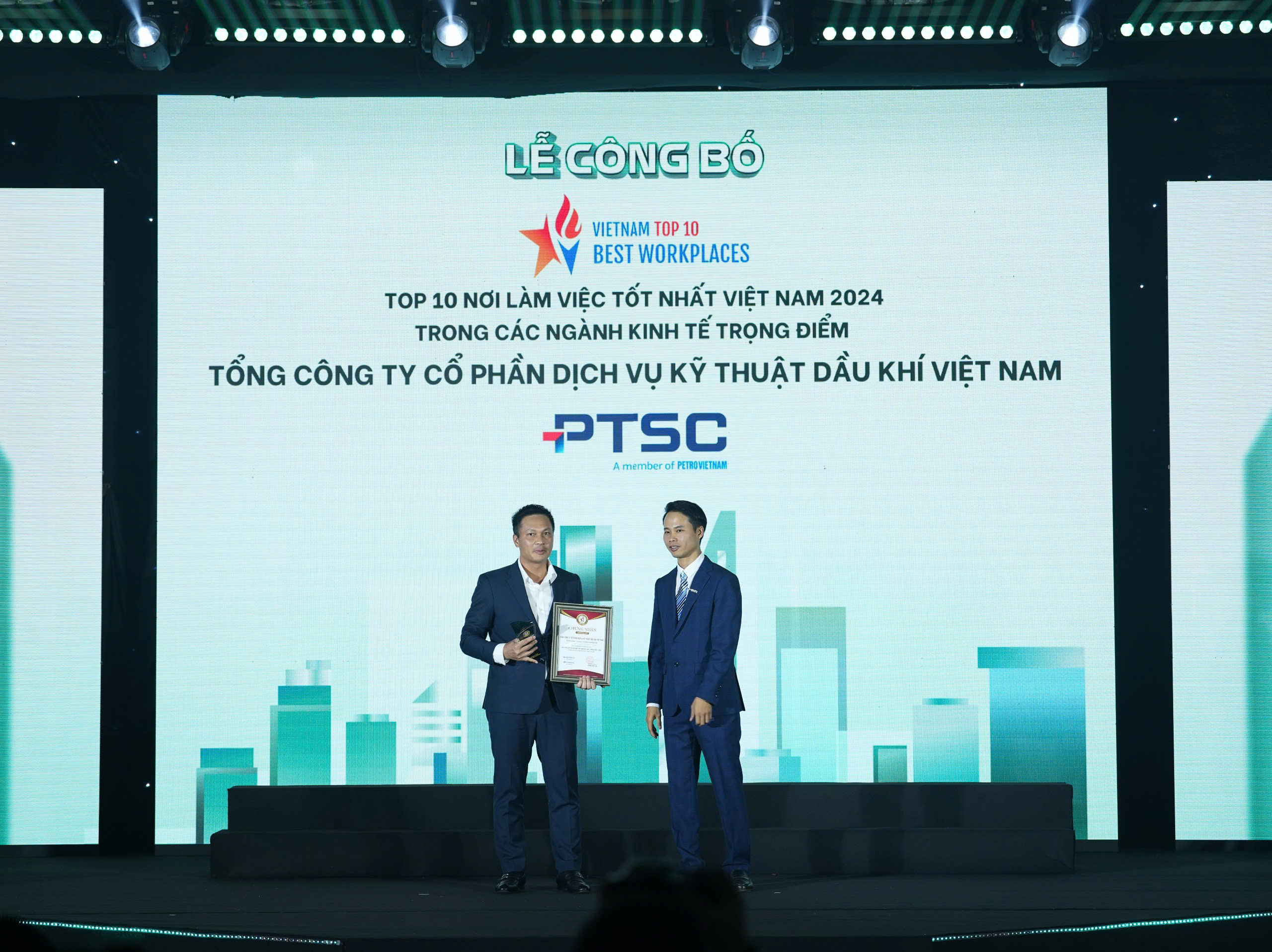 PTSC was honored in the Top 10 best places to work in Vietnam in 2024 - Energy and Oil and Gas industry group