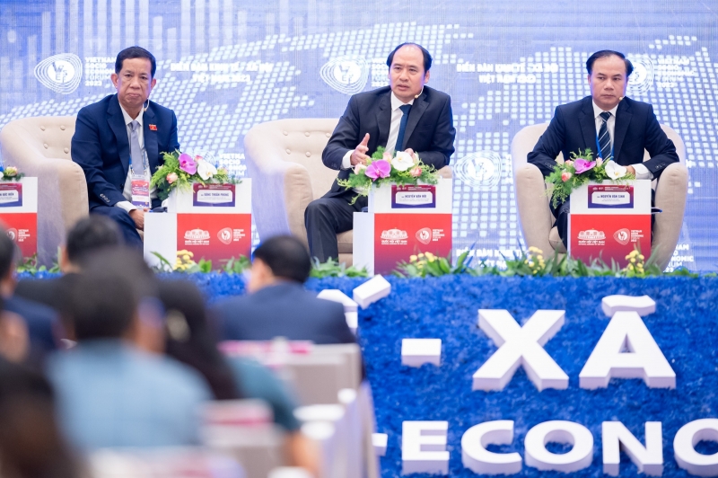 Deputy Minister of Labor, Invalids and Social Affairs Nguyen Van Hoi speaks at the Forum