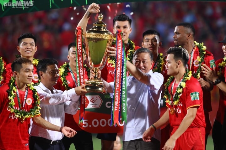 CLB Công an Hà Nội vô địch V-League 2023.