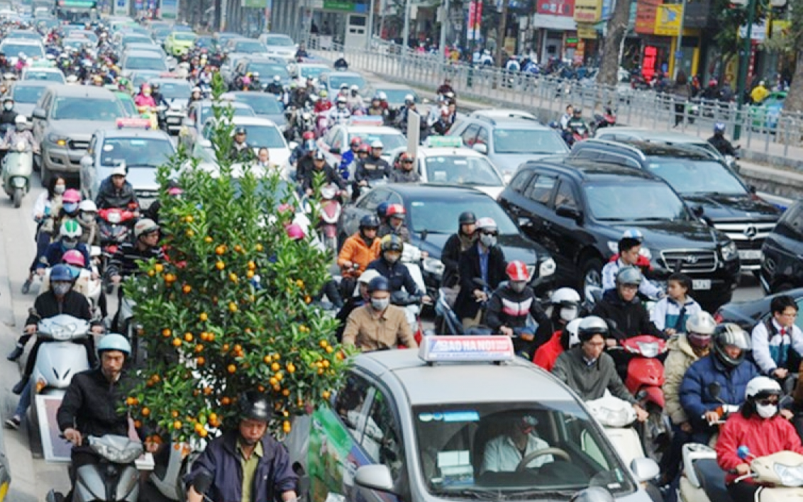 Thủ tướng yêu cầu chủ động phòng ngừa ùn tắc, tai nạn giao thông dịp tết Ất Tỵ- Ảnh 1.