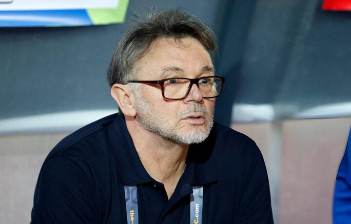 Coach Troussier parted ways with the Vietnam national team after just over a year of working, even though his initial contract was due to expire in 2026.