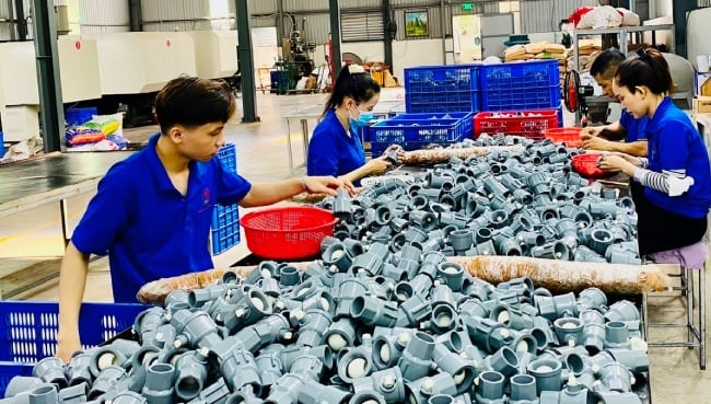 S&P Global: El sector manufacturero de Vietnam registró en julio su mayor aumento en 13 años