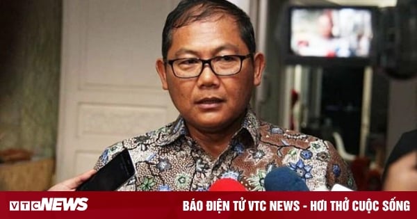 Trưởng đoàn bóng đá Indonesia dọa bỏ giải AFF