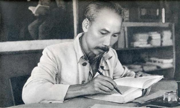 Das Testament von Präsident Ho Chi Minh ist der „Kompass“ für die Arbeit der Partei im Kampf gegen Korruption und Negativität.