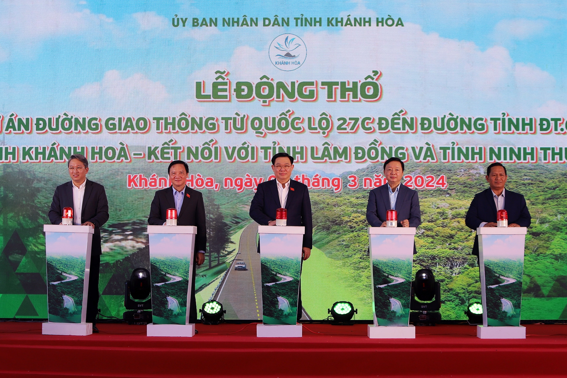 Khanh Hoa lanza un proyecto de transporte interregional por valor de más de 1.930 mil millones de VND