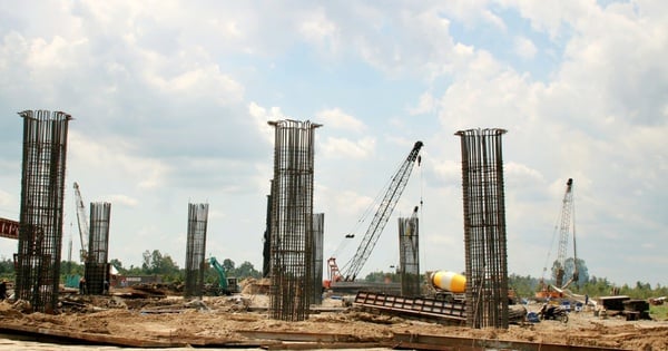 September 2024: Vollständige Verlegung der Hochspannungsleitungen, Beschleunigung des Baus der größten horizontalen Autobahn im Mekong-Delta