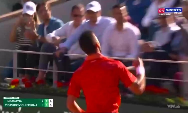 Djokovic thắng nhọc ở vòng ba Roland Garros