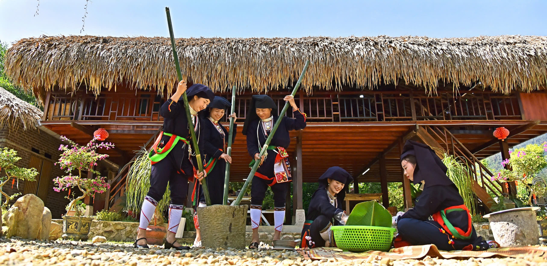 Los valores culturales de los trajes tradicionales deben conservarse imagen 2