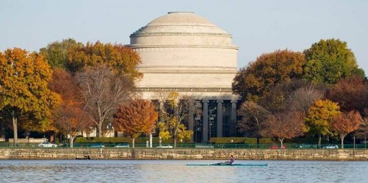 El MIT y muchas escuelas de la Ivy League fueron mencionadas en la demanda. (Foto: MIT)