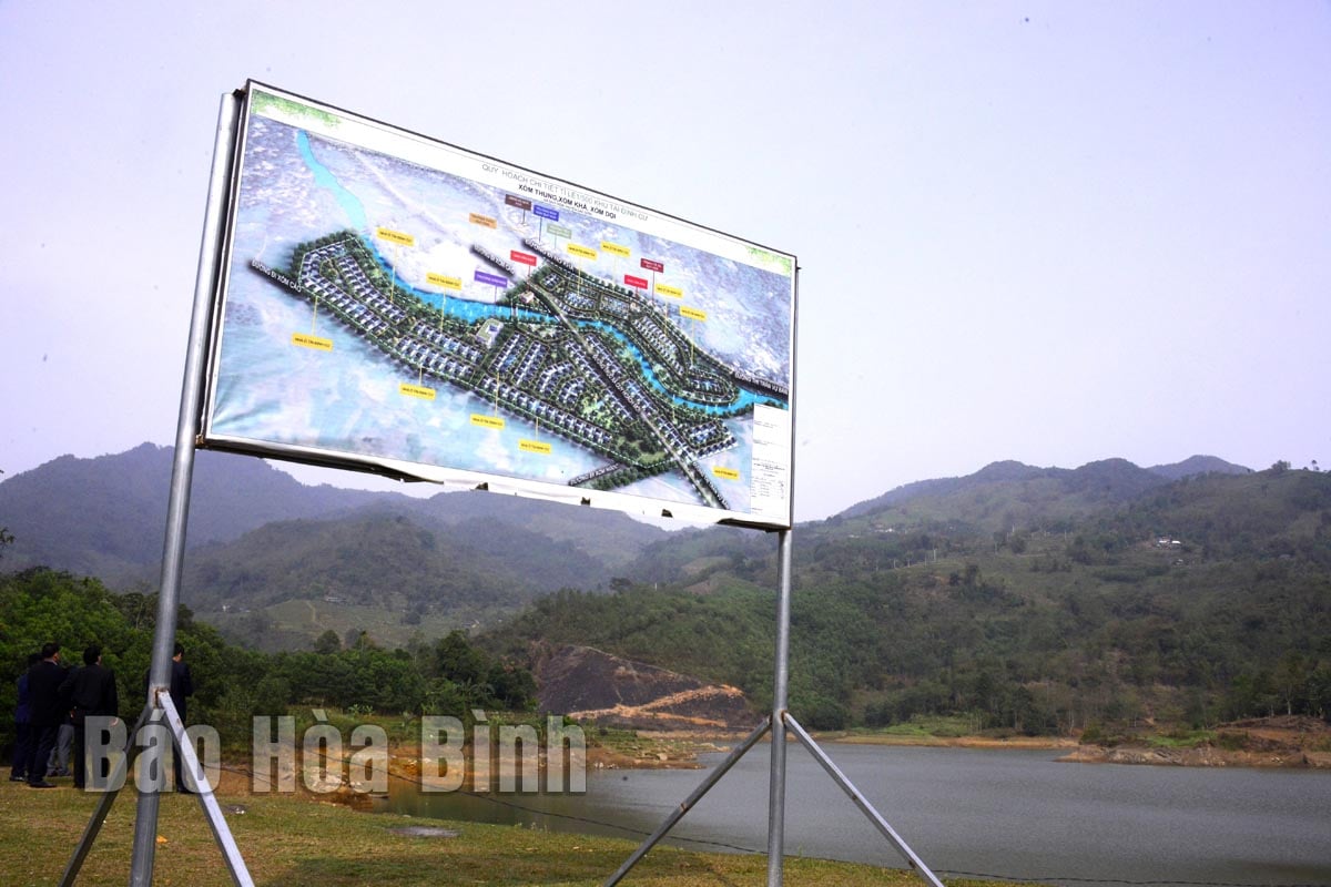 Removing obstacles in Kha Lake and Doi Thung projects in Quy Hoa commune