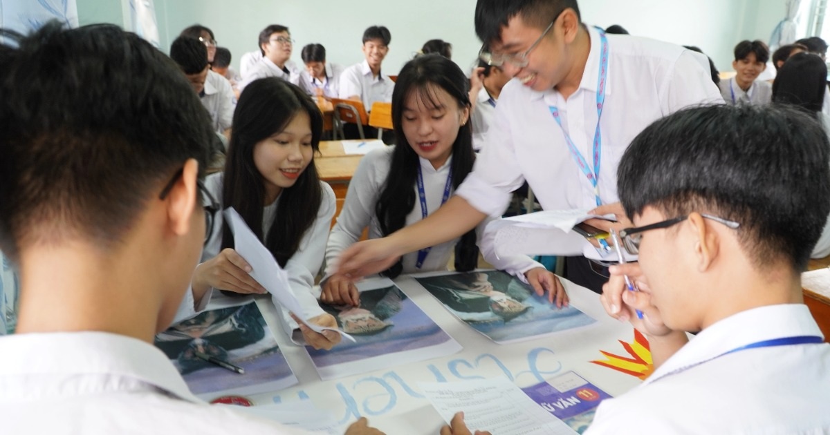 2 notes de 10 sont apparues à l'examen de fin d'études de littérature à Nam Dinh et Dong Thap