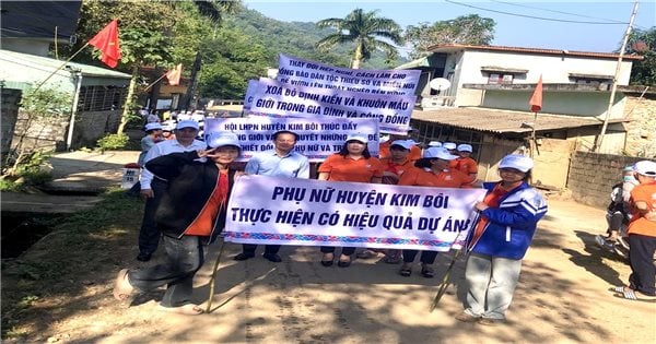 Kim Boi (Hoa Binh) : Le programme national Target 1719 contribue à réduire les mariages précoces et les mariages incestueux