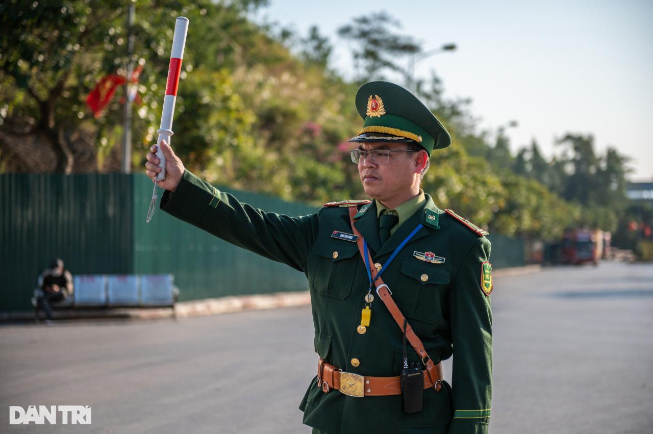 Việt - Trung hội đàm ngay trên đường biên giới để sớm thông quan hàng hóa