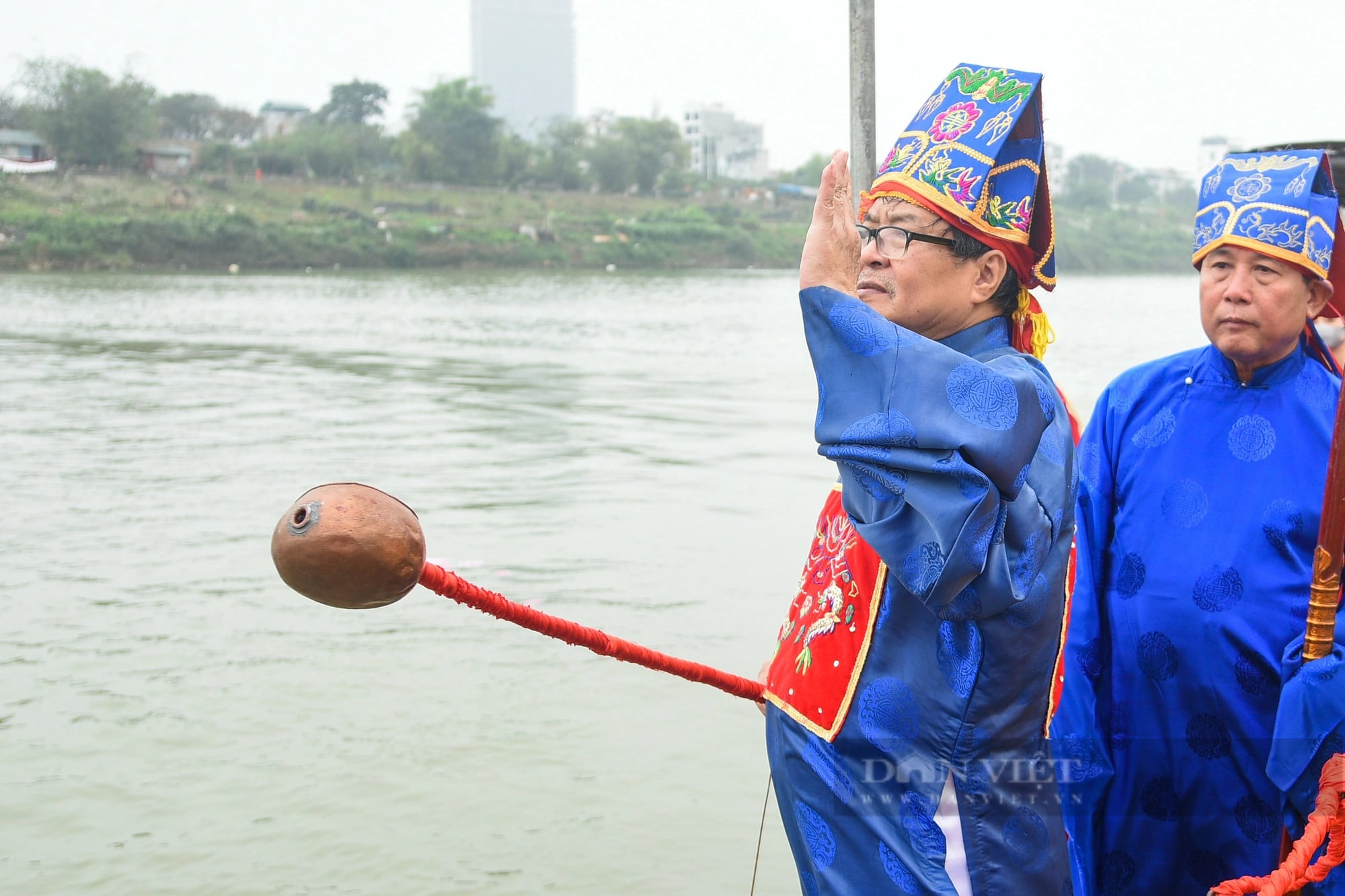 Tưng bừng lễ hội rước nước trên sông Hồng- Ảnh 6.